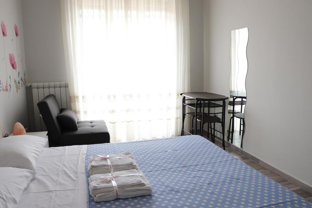 B&B Francesco Fly Neapol Zewnętrze zdjęcie