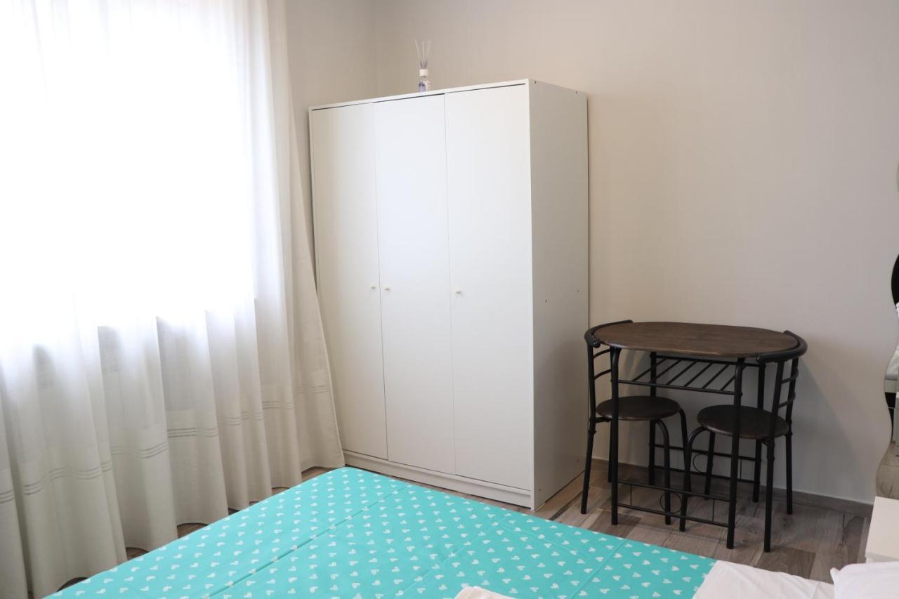 B&B Francesco Fly Neapol Zewnętrze zdjęcie